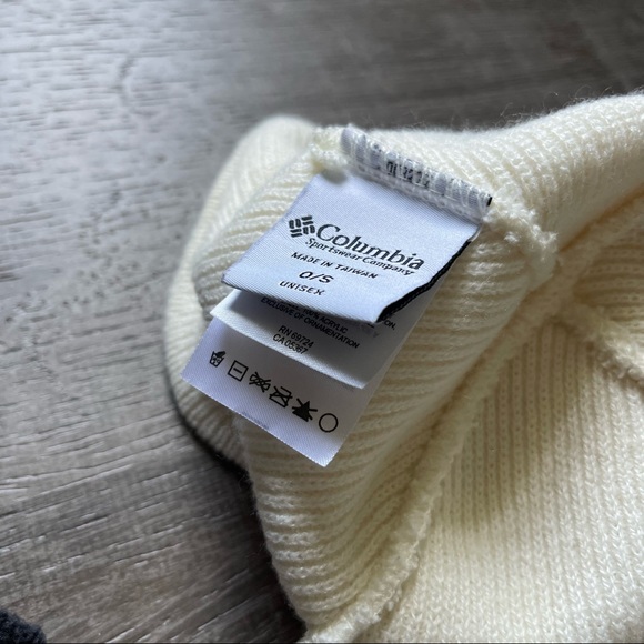 Columbia bundle, vest and beanie - Picture 12 of 12